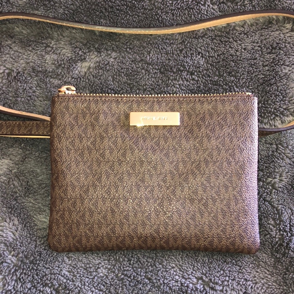 Michael Kors Signature Fanny Pack